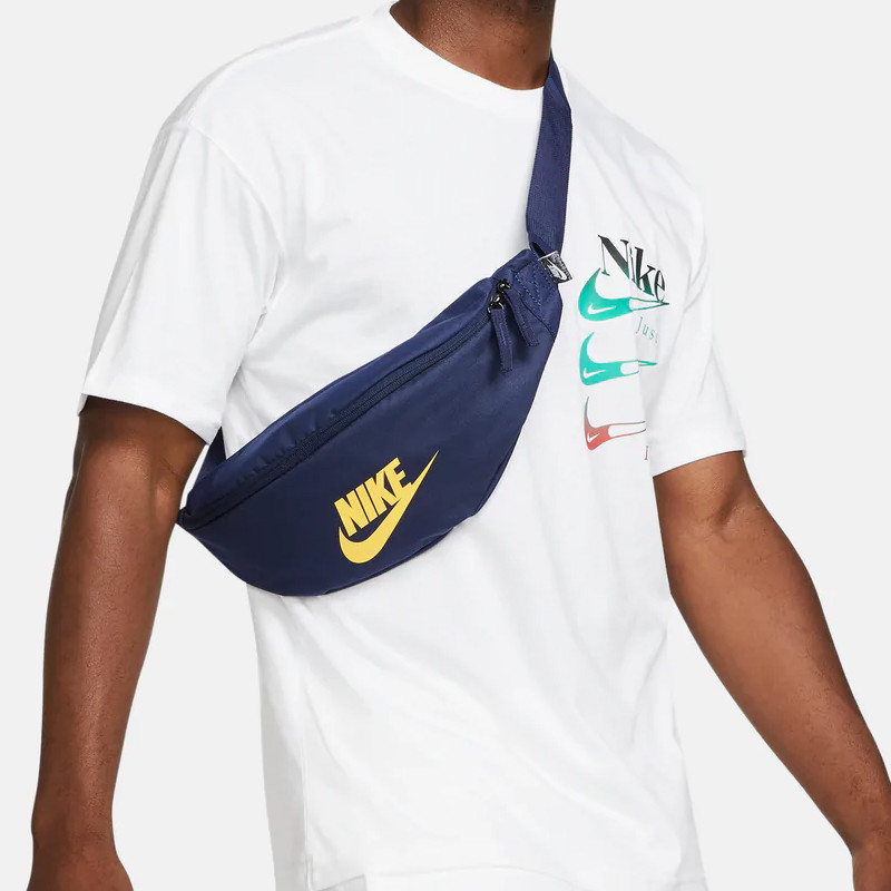 TAS SNEAKERS NIKE Heritage Waistpack