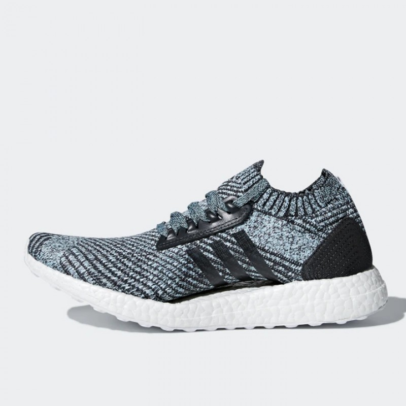 Sepatu Lari Adidas Wmns Ultraboost x parley Carbon