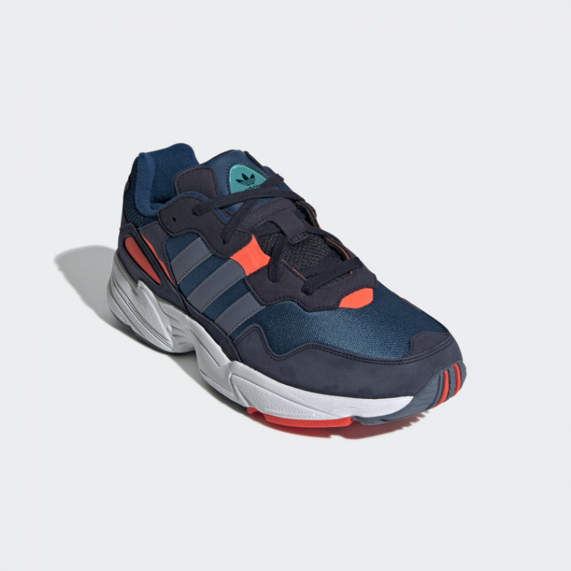 SEPATU SNEAKERS ADIDAS Yung-96