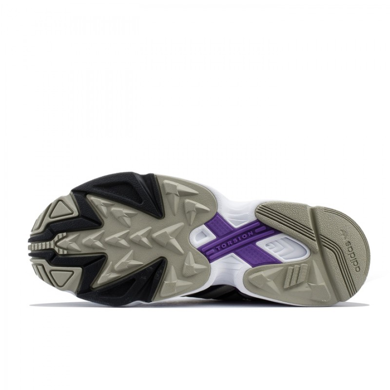 SEPATU SNEAKERS ADIDAS Yung-96