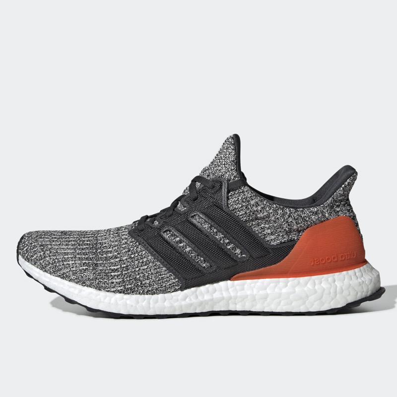 SEPATU LARI ADIDAS Ultraboost