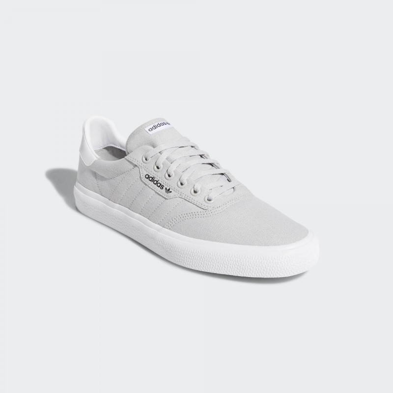 SEPATU SNEAKERS ADIDAS 3MC Vulc