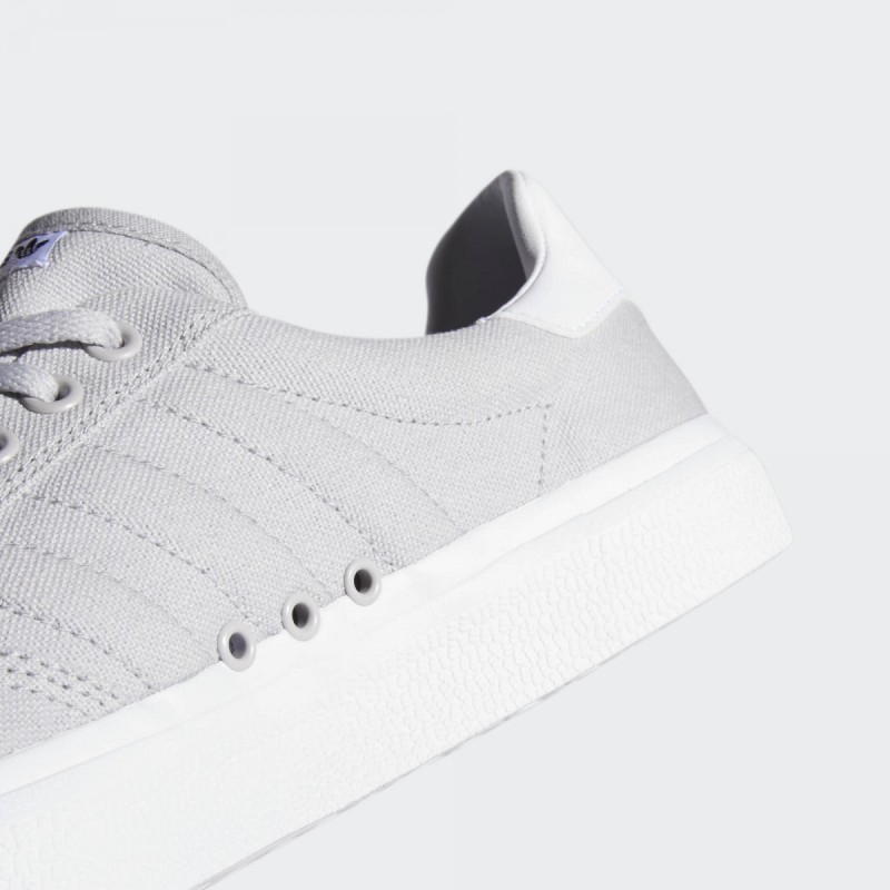 SEPATU SNEAKERS ADIDAS 3MC Vulc