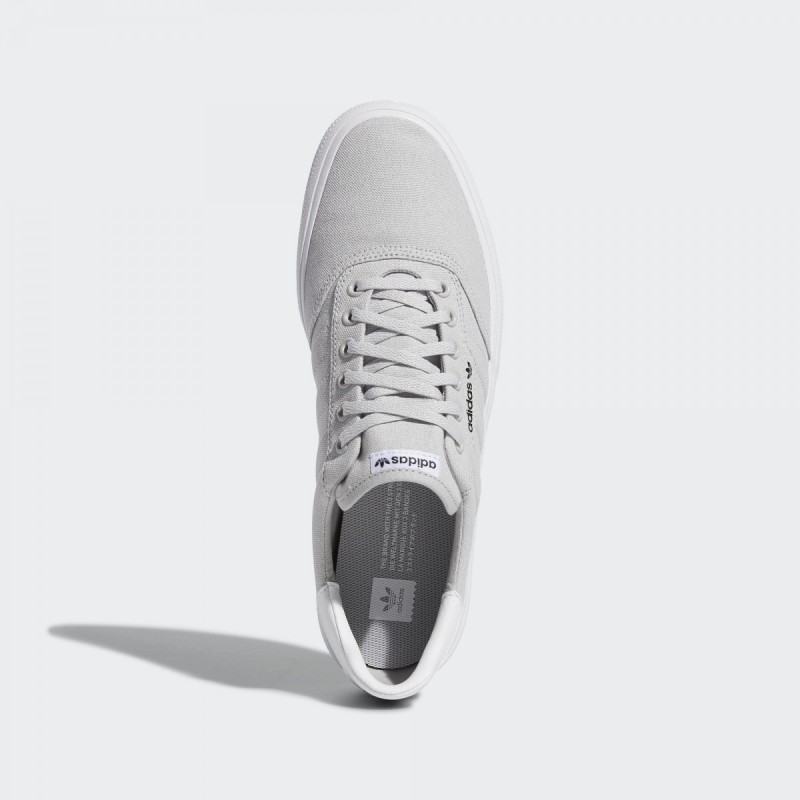 SEPATU SNEAKERS ADIDAS 3MC Vulc