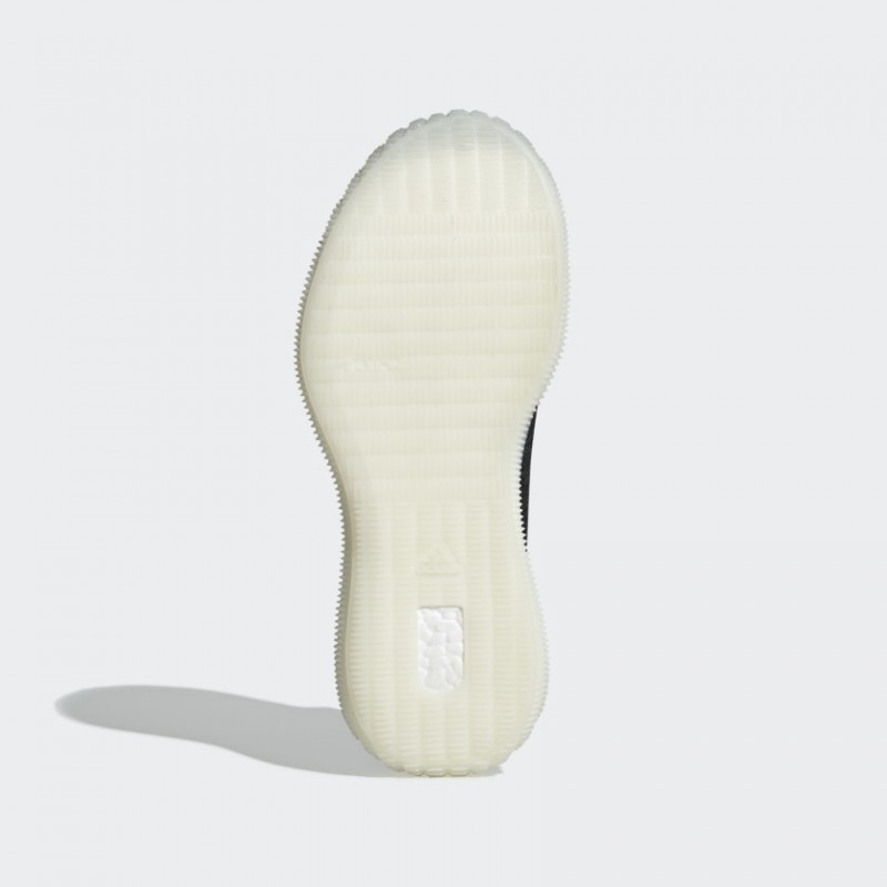 SEPATU TRAINING ADIDAS Pureboost Trainer