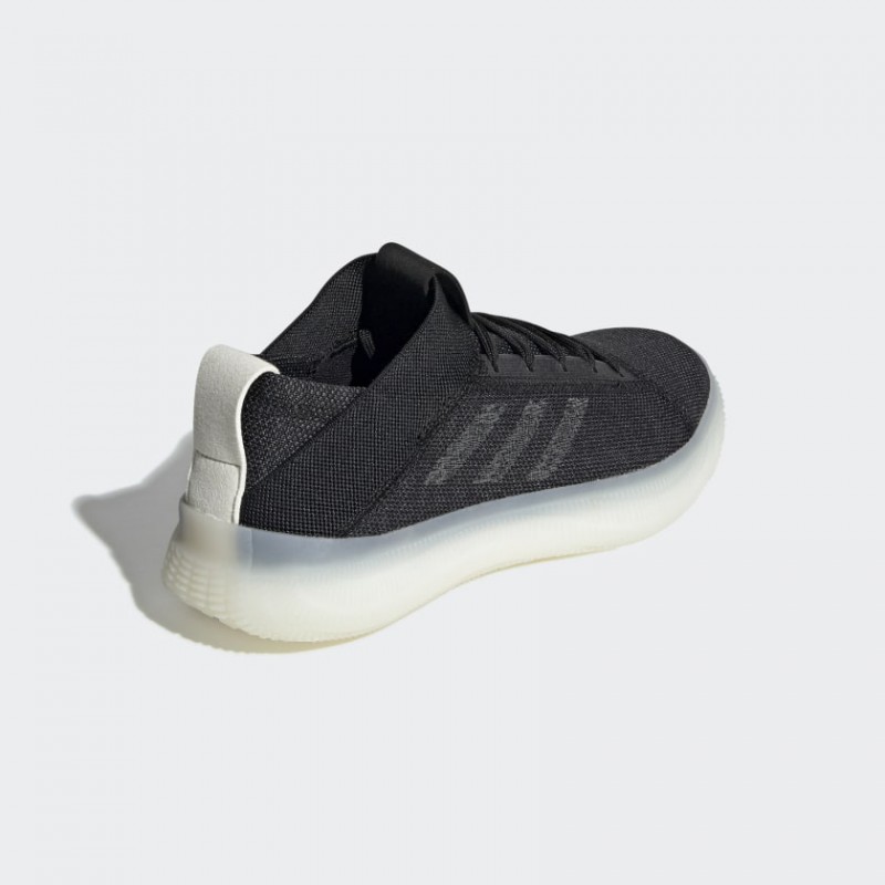 SEPATU TRAINING ADIDAS Pureboost Trainer