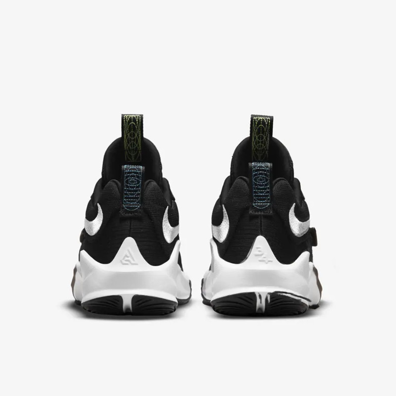 SEPATU BASKET NIKE Zoom Freak 3 GS
