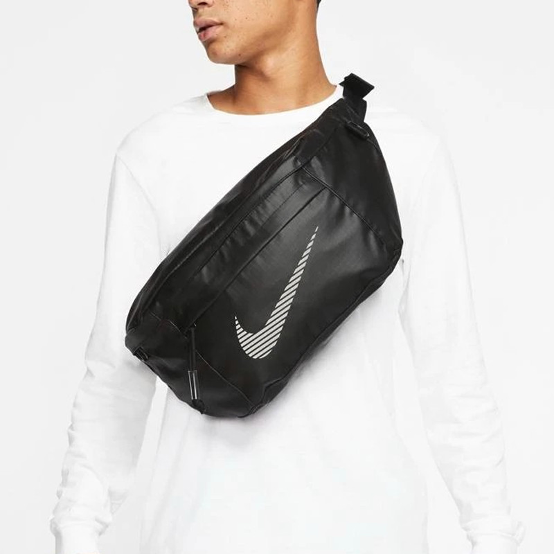 nike winterized hip pack black