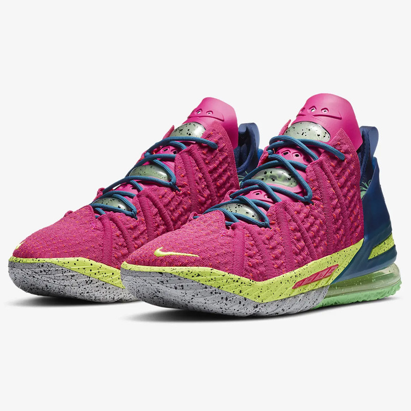 SEPATU BASKET NIKE Lebron 18