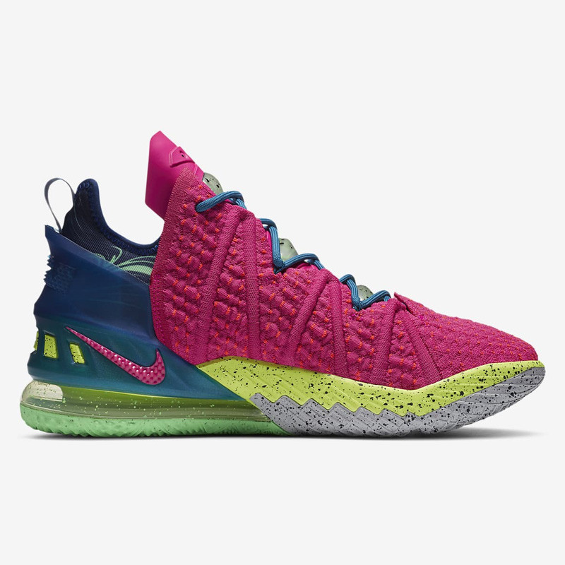 SEPATU BASKET NIKE Lebron 18