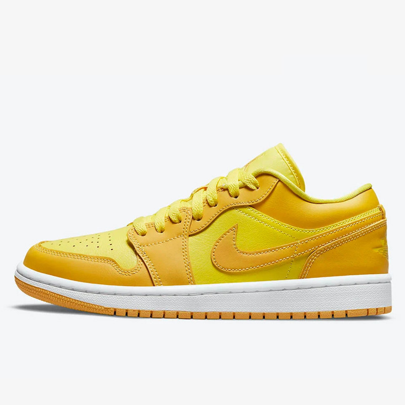 SEPATU SNEAKERS AIR JORDAN Wmns AJ 1 Low