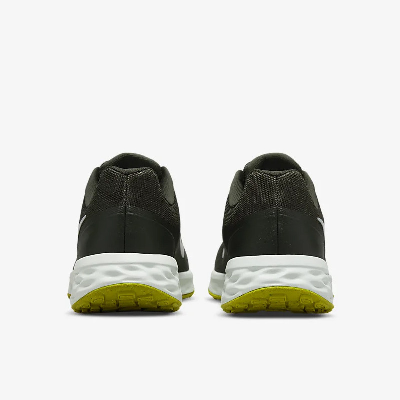 SEPATU LARI NIKE Revolution 6 Next Nature