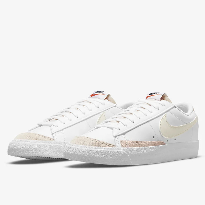 SEPATU SNEAKERS NIKE Wmns Blazer Low '77