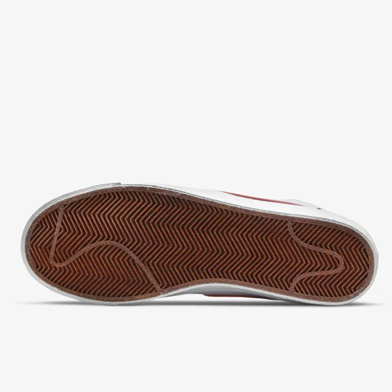 SEPATU SNEAKERS NIKE Wmns Blazer Mid '77 SE