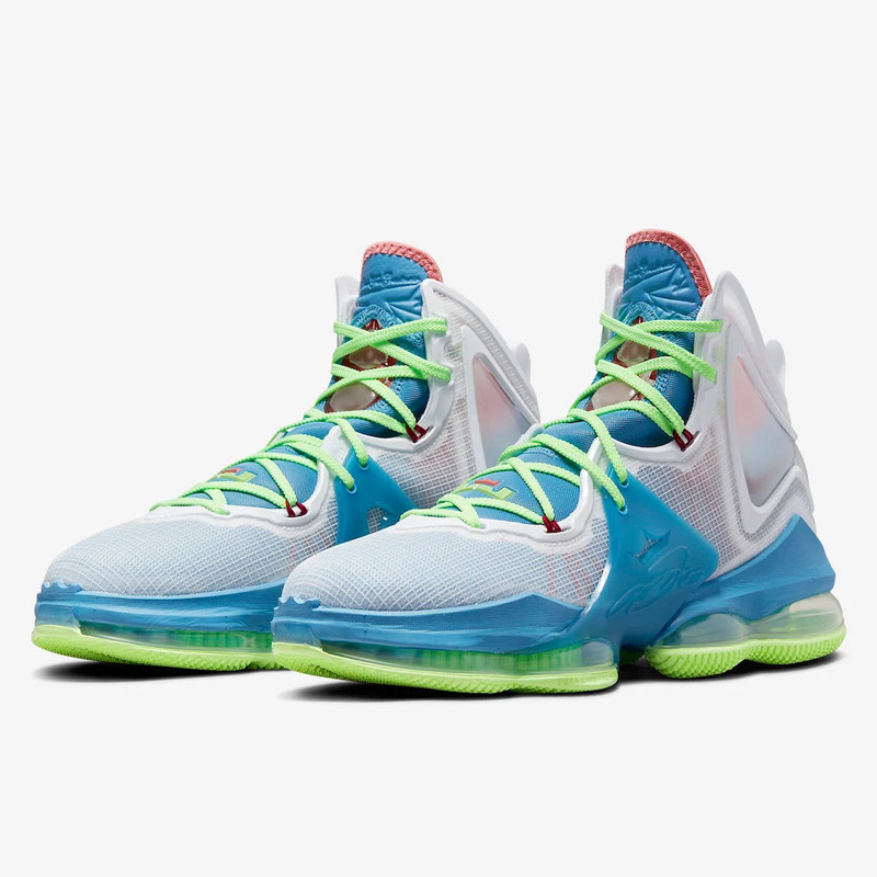 SEPATU BASKET NIKE Lebron 19