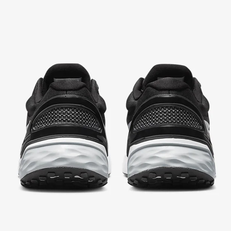SEPATU LARI NIKE Renew Run 3