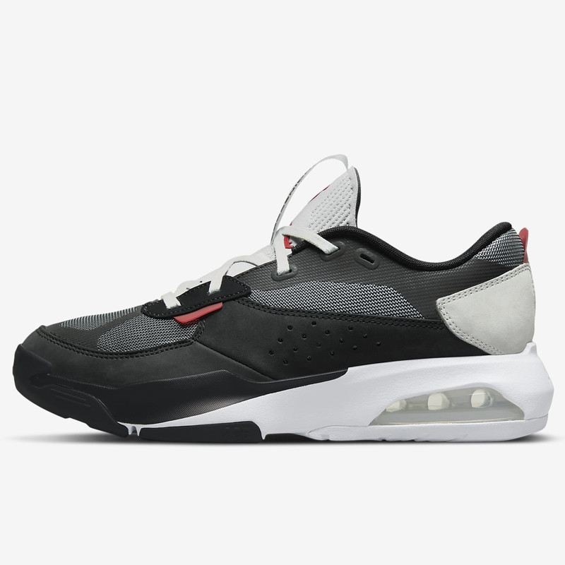 SEPATU BASKET AIR JORDAN Air 200E