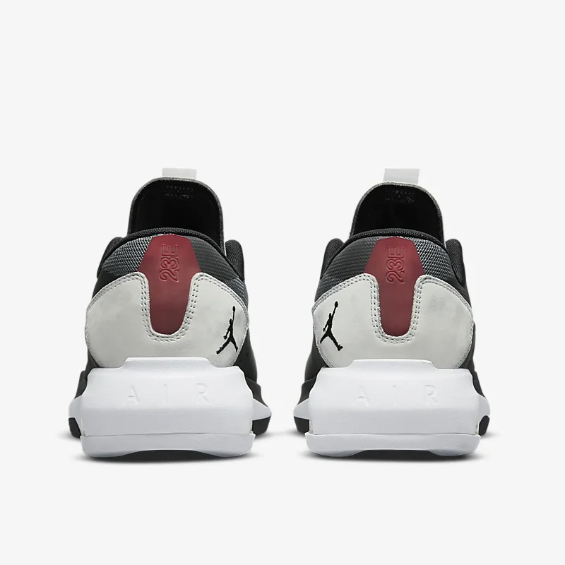 SEPATU BASKET AIR JORDAN Air 200E