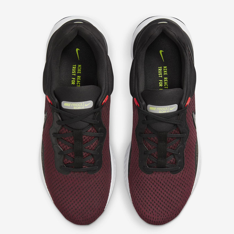 SEPATU LARI NIKE React Miler 3