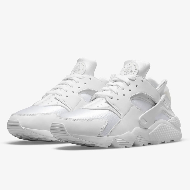 SEPATU SNEAKERS NIKE Air Huarache