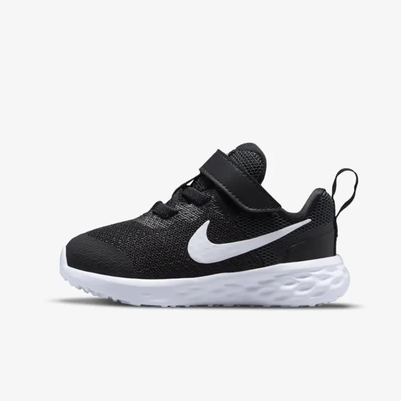 SEPATU SNEAKERS NIKE Revolution 6 TD