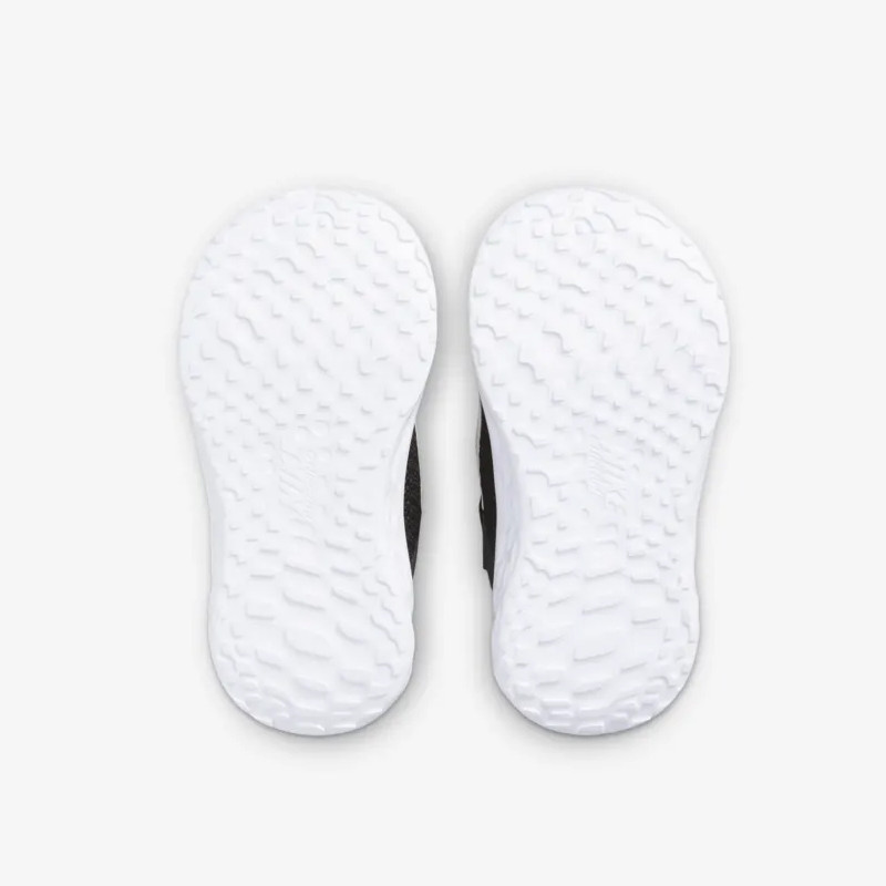 SEPATU SNEAKERS NIKE Revolution 6 TD