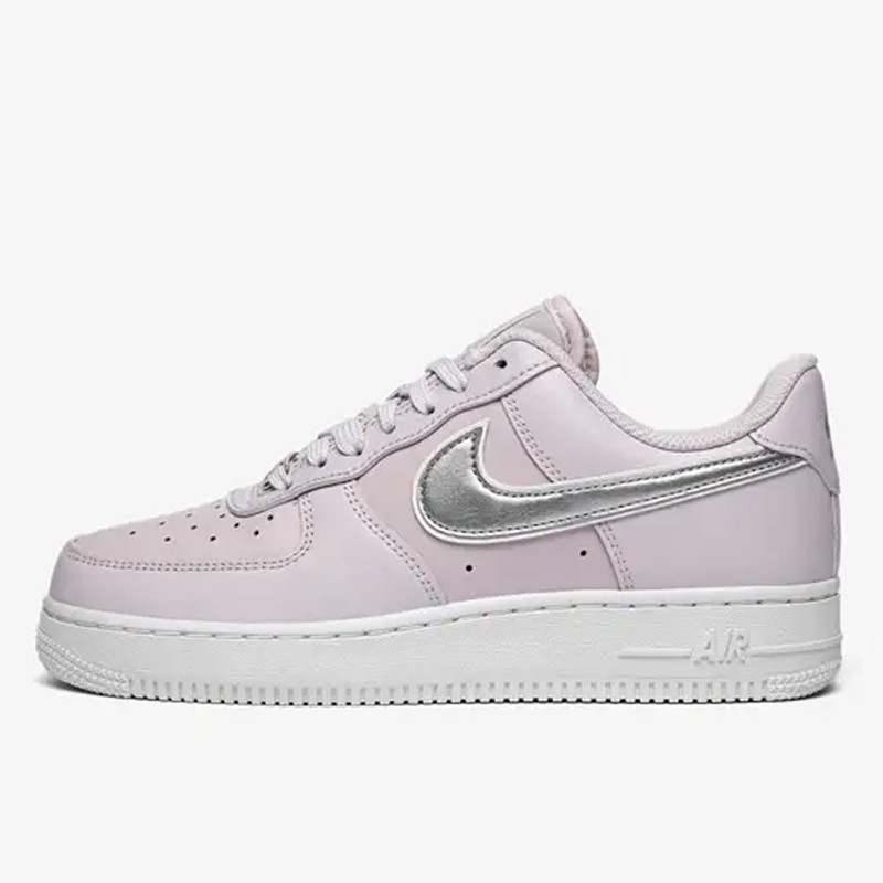 SEPATU SNEAKERS NIKE Wmns Air Force 1 '07 Essential