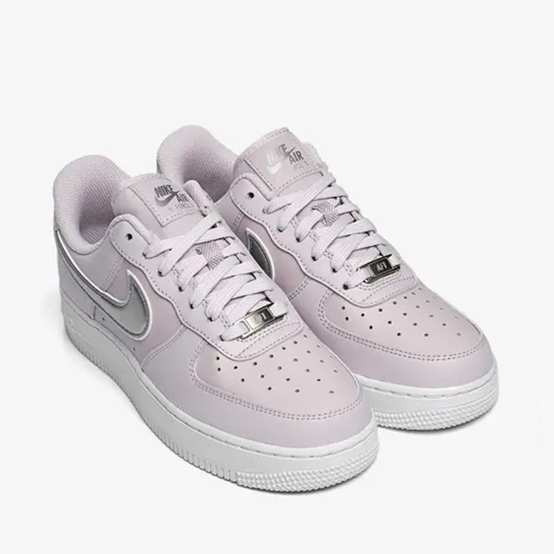 SEPATU SNEAKERS NIKE Wmns Air Force 1 '07 Essential