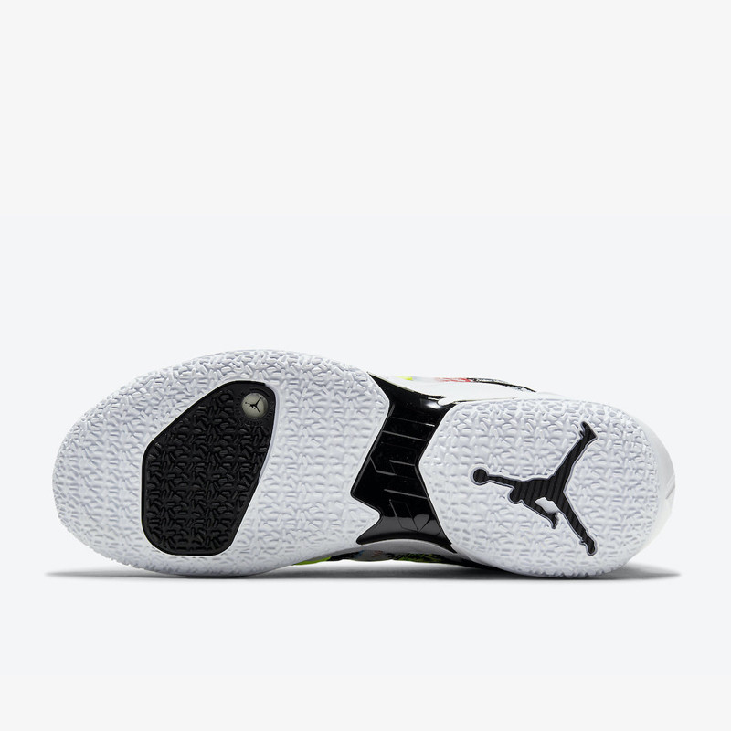 SEPATU BASKET AIR JORDAN Why Not Zer0.4