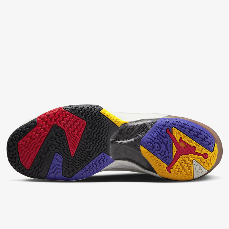 SEPATU BASKET AIR JORDAN AJ 37 PF