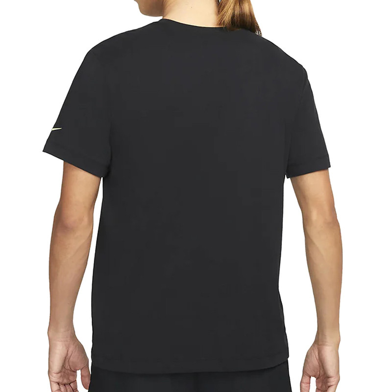 BAJU TENNIS NIKE COURT DRI-FIT HYPERLOCAL Tee