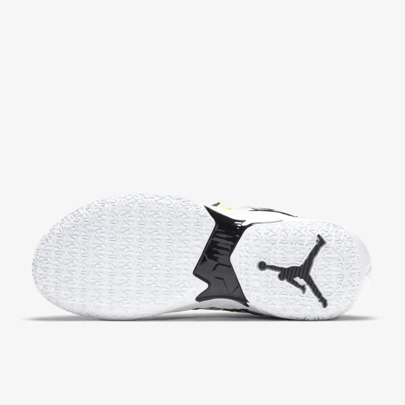 SEPATU BASKET AIR JORDAN Why Not Zer0.4 GS