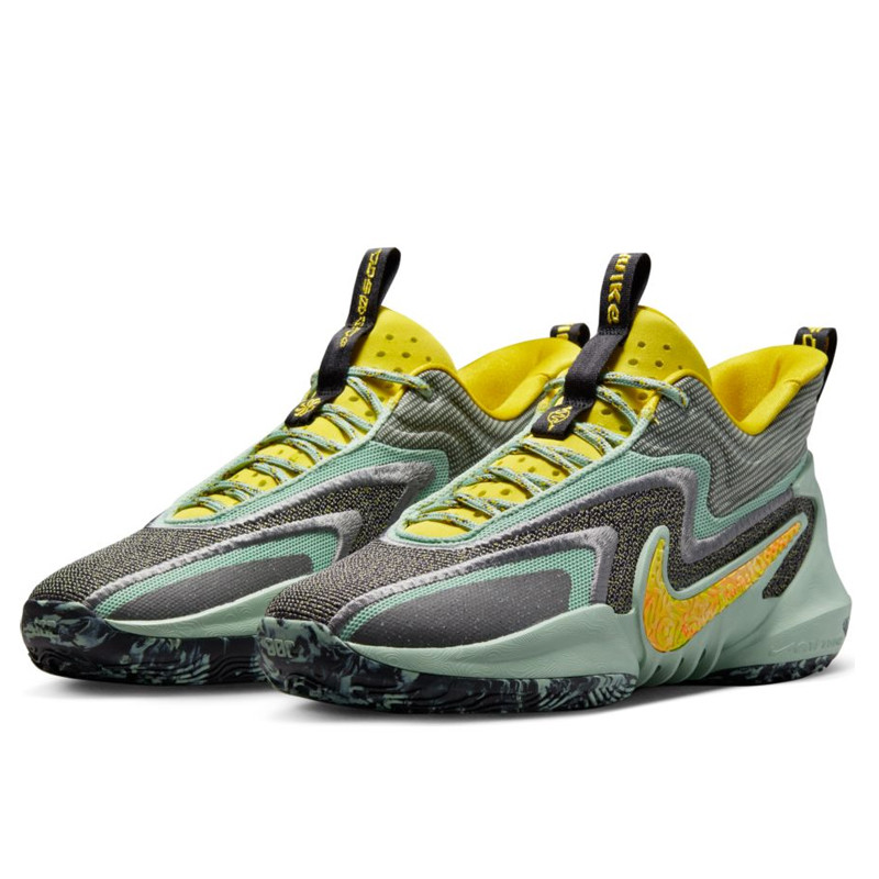 SEPATU BASKET NIKE COSMIC UNITY 2
