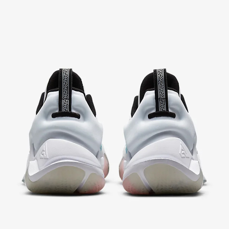 SEPATU BASKET NIKE Giannis Immortality Force Field