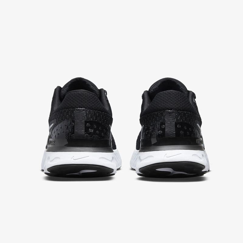 SEPATU LARI NIKE React Infinity Run Flyknit 3