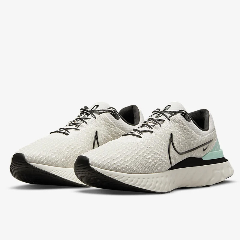 SEPATU LARI NIKE React Infinity Run Flyknit 3