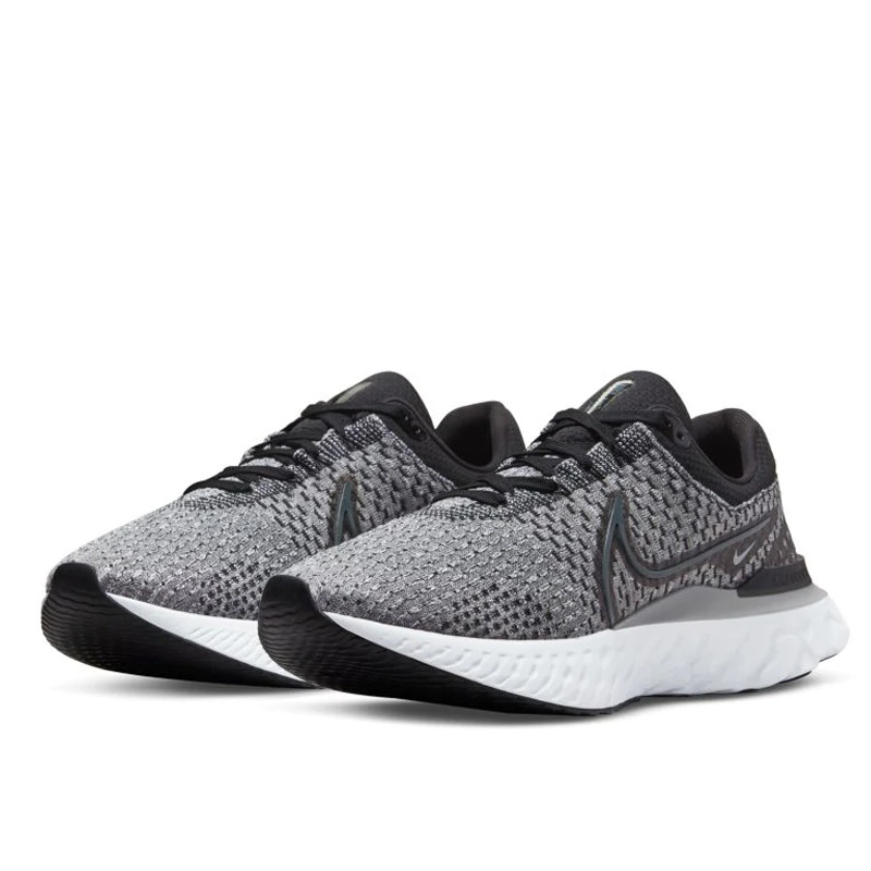 SEPATU LARI NIKE React Infinity Run Flyknit 3