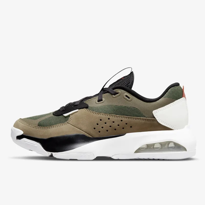 SEPATU BASKET AIR JORDAN Wmns Air 200E