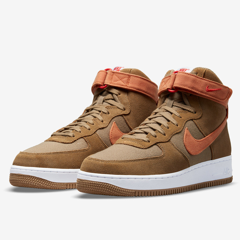 SEPATU SNEAKERS NIKE AIR FORCE 1 HIGH '07 LX