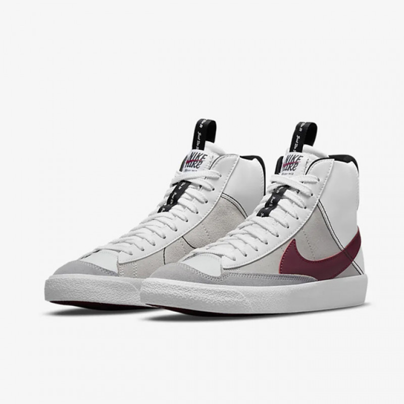 SEPATU SNEAKERS NIKE Blazer Mid '77 Se D Kids