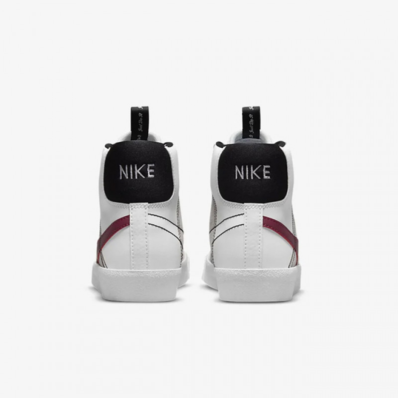 SEPATU SNEAKERS NIKE Blazer Mid '77 Se D Kids