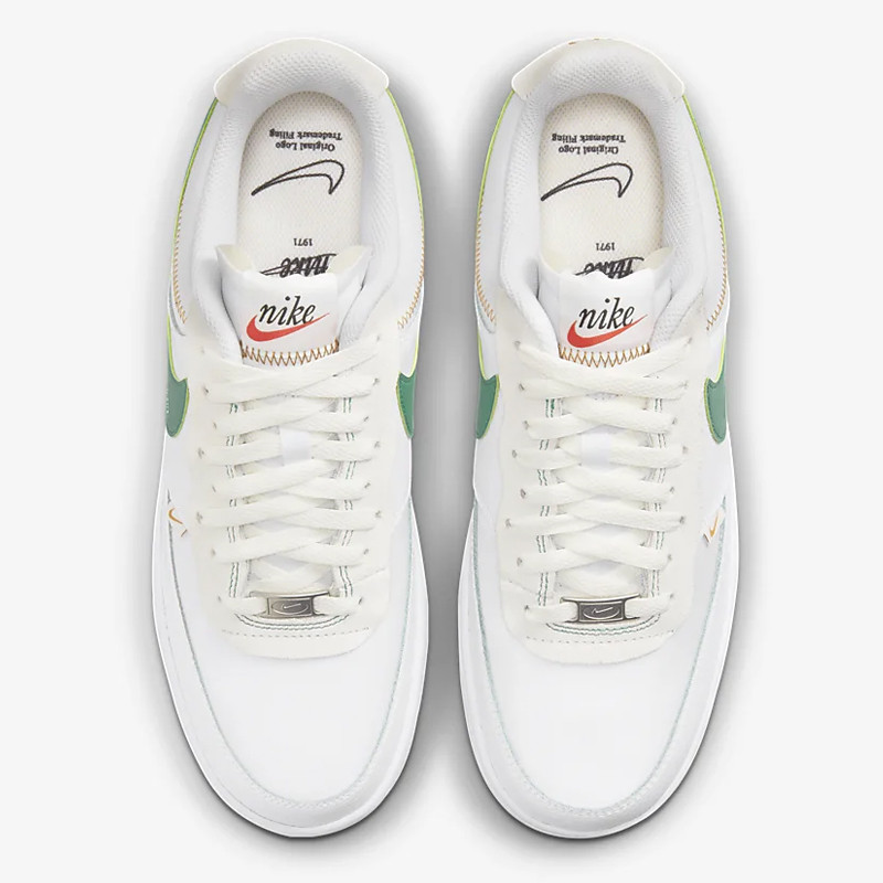 SEPATU SNEAKERS NIKE Court Vision Low Premium