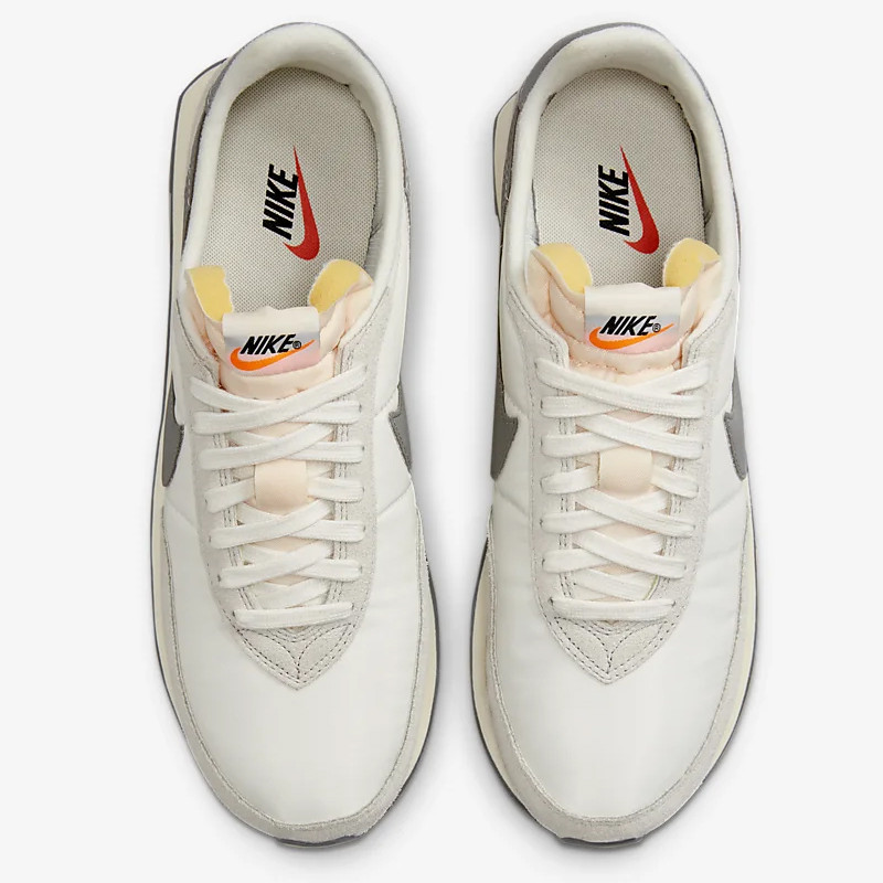 SEPATU SNEAKERS NIKE Waffle Trainer 2 SE
