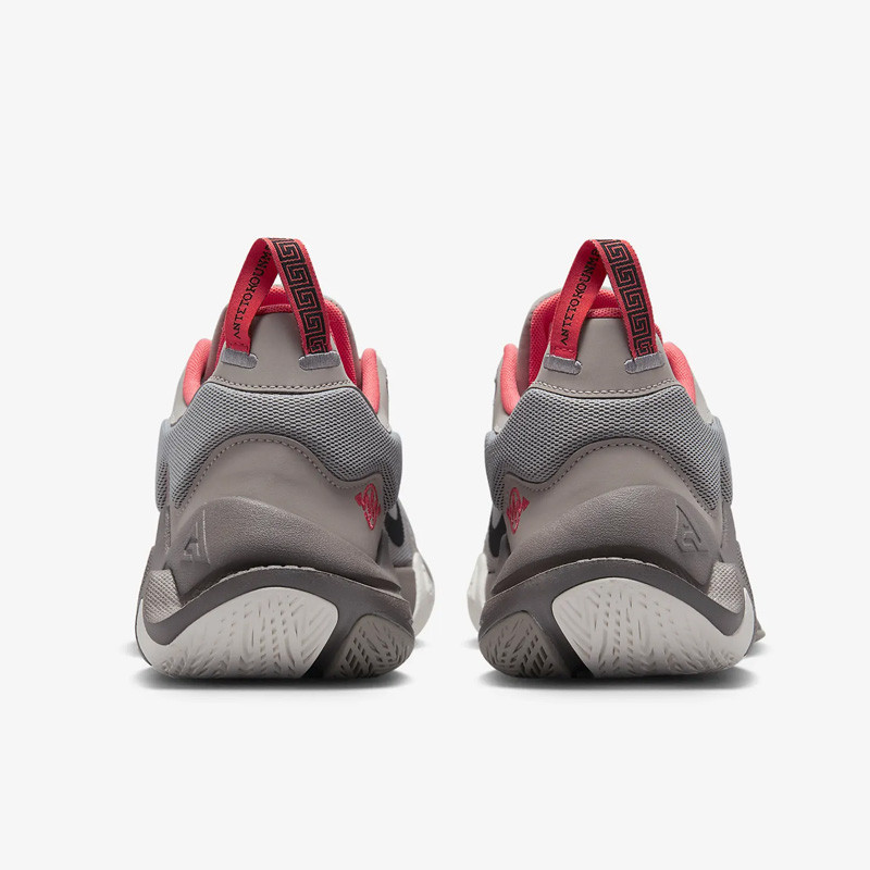 SEPATU BASKET NIKE Giannis Immortality 2
