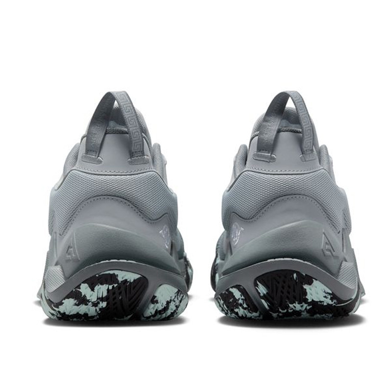 SEPATU BASKET NIKE Giannis Immortality 2