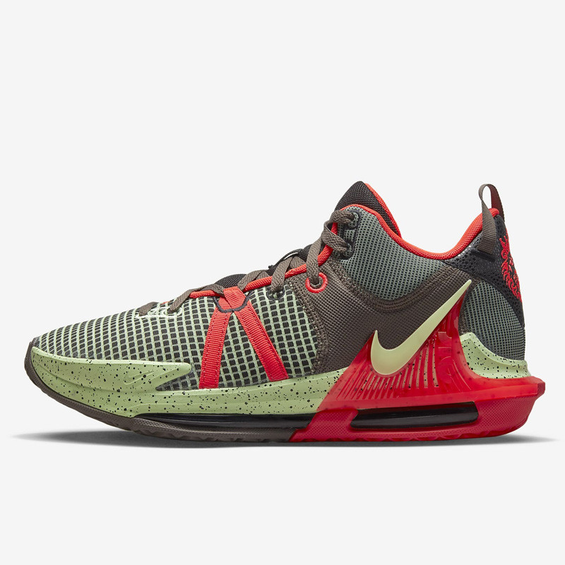 SEPATU BASKET NIKE LeBron Witness 7 EP