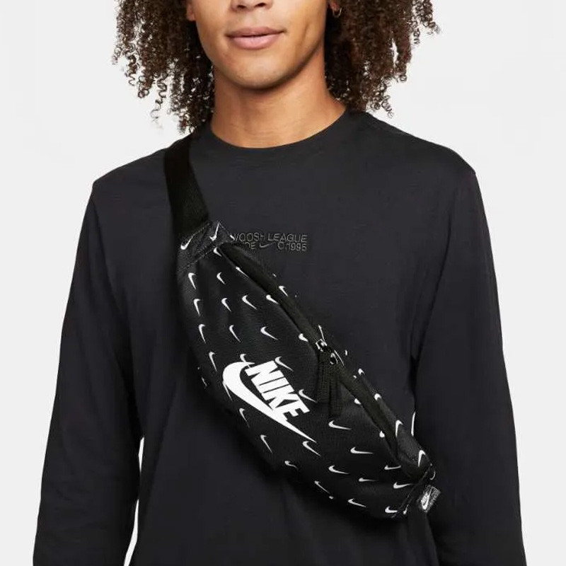 TAS SNEAKERS NIKE Heritage Waistpack