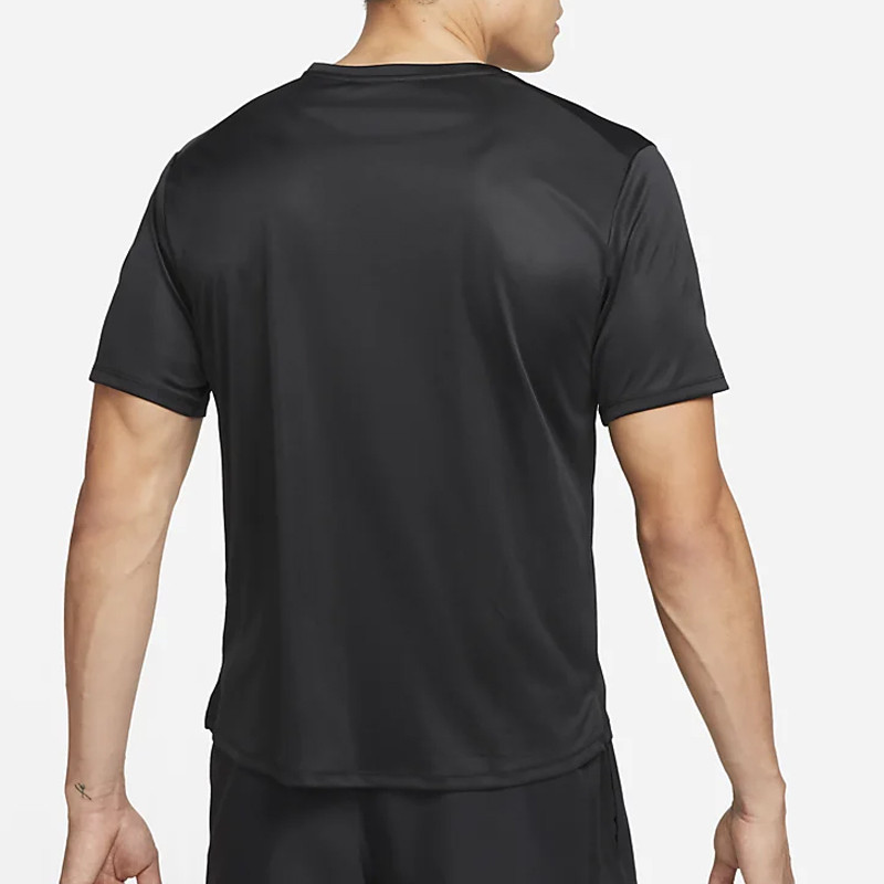 BAJU LARI NIKE Dri-FIT Wild Run Miler Tee