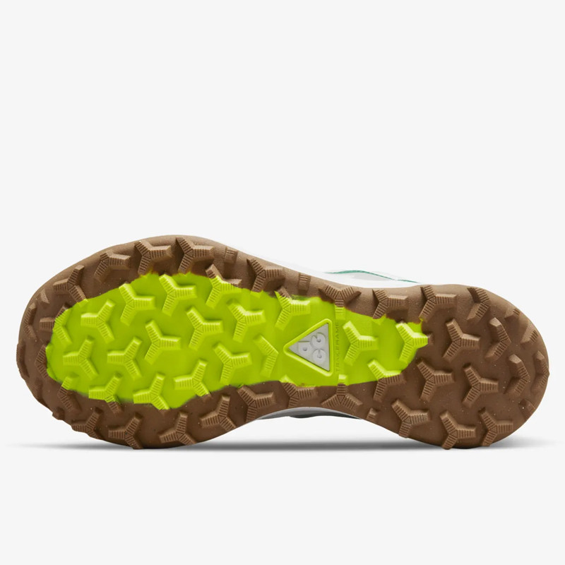 SEPATU TRAIL NIKE ACG Lowcate