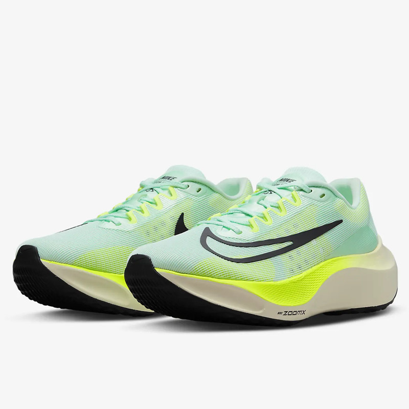 SEPATU LARI NIKE Zoom Fly 5